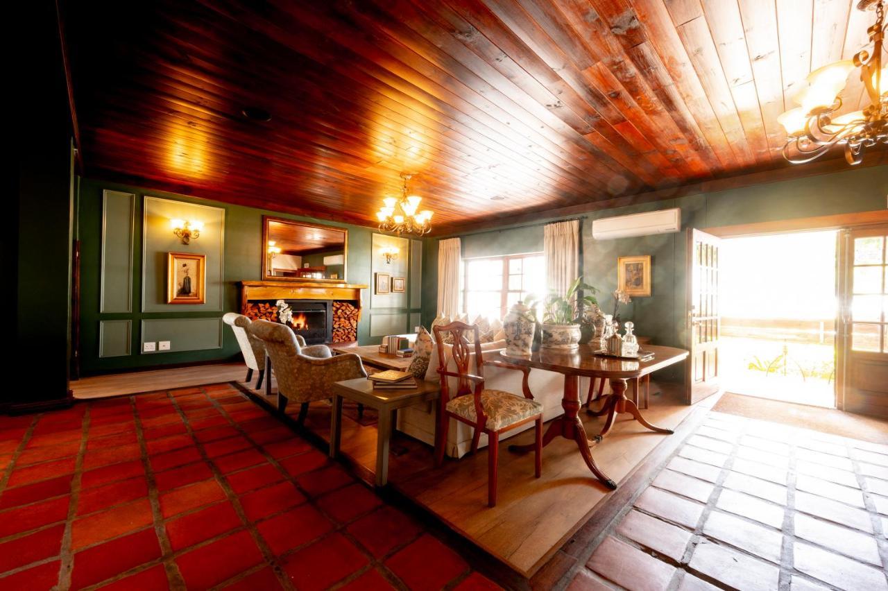 Noordhoek Village Hotel Екстер'єр фото