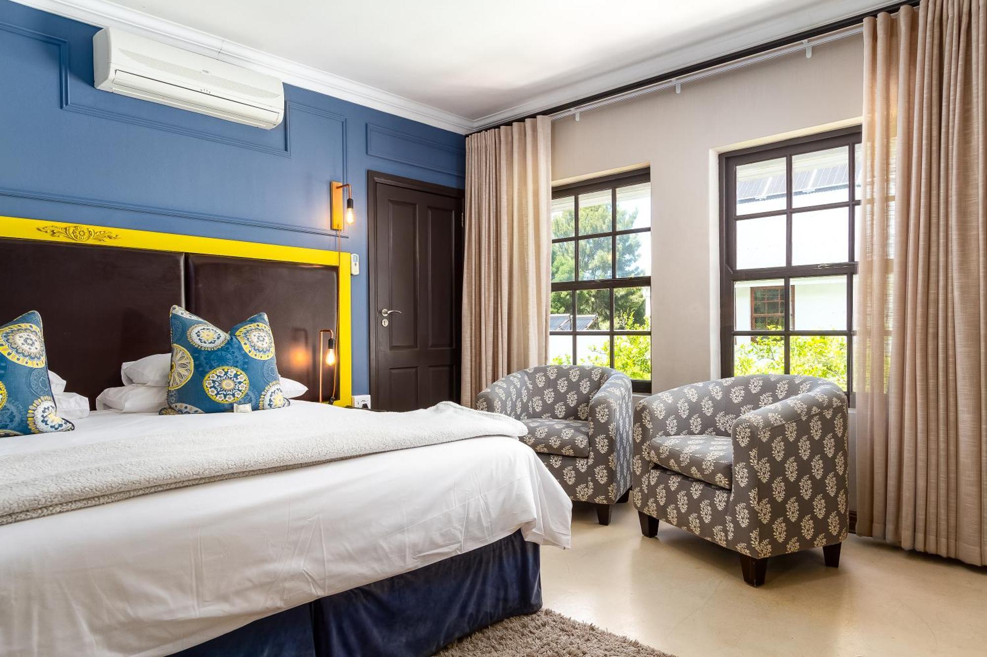 Noordhoek Village Hotel Екстер'єр фото