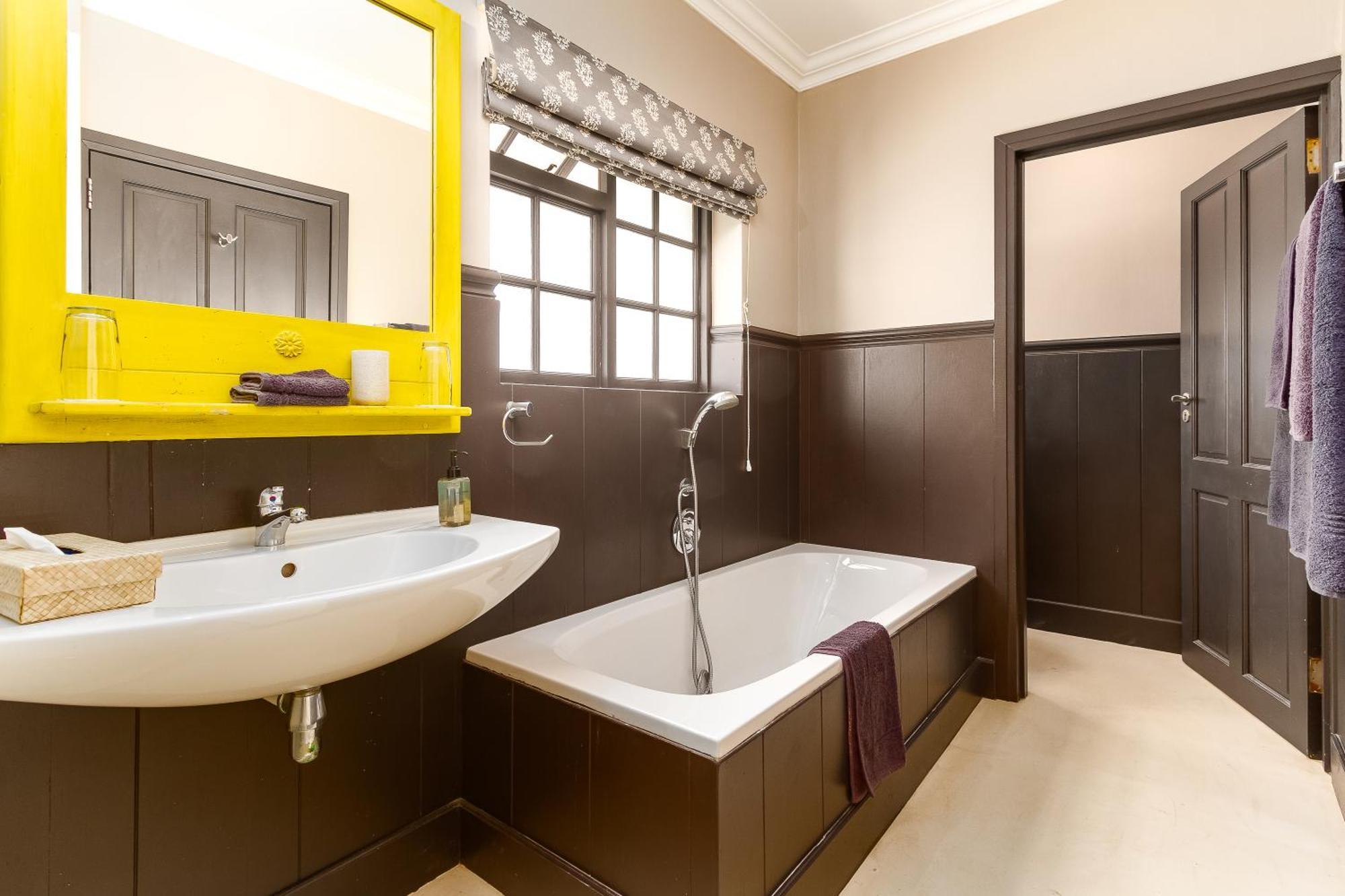 Noordhoek Village Hotel Екстер'єр фото