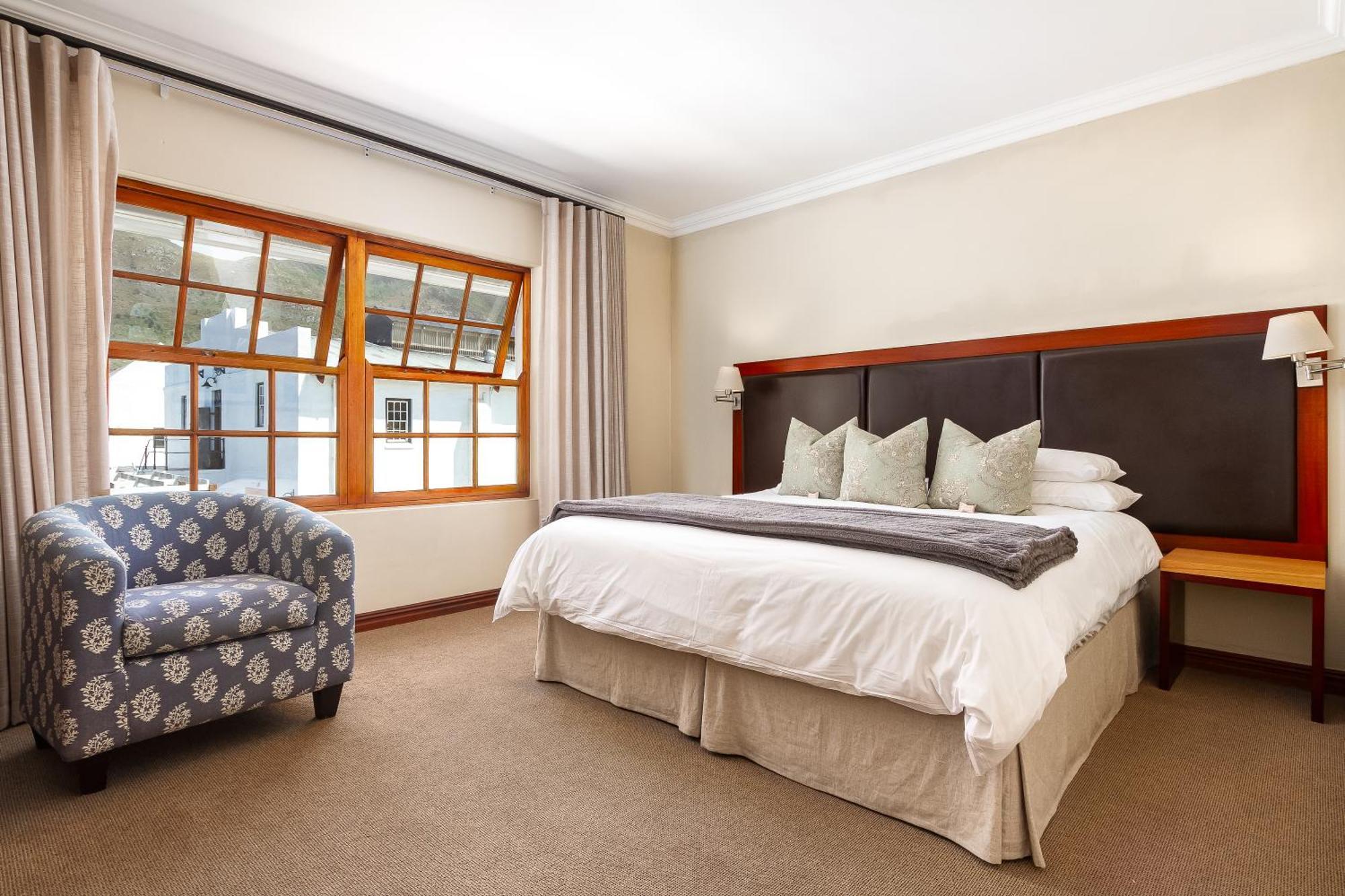 Noordhoek Village Hotel Екстер'єр фото