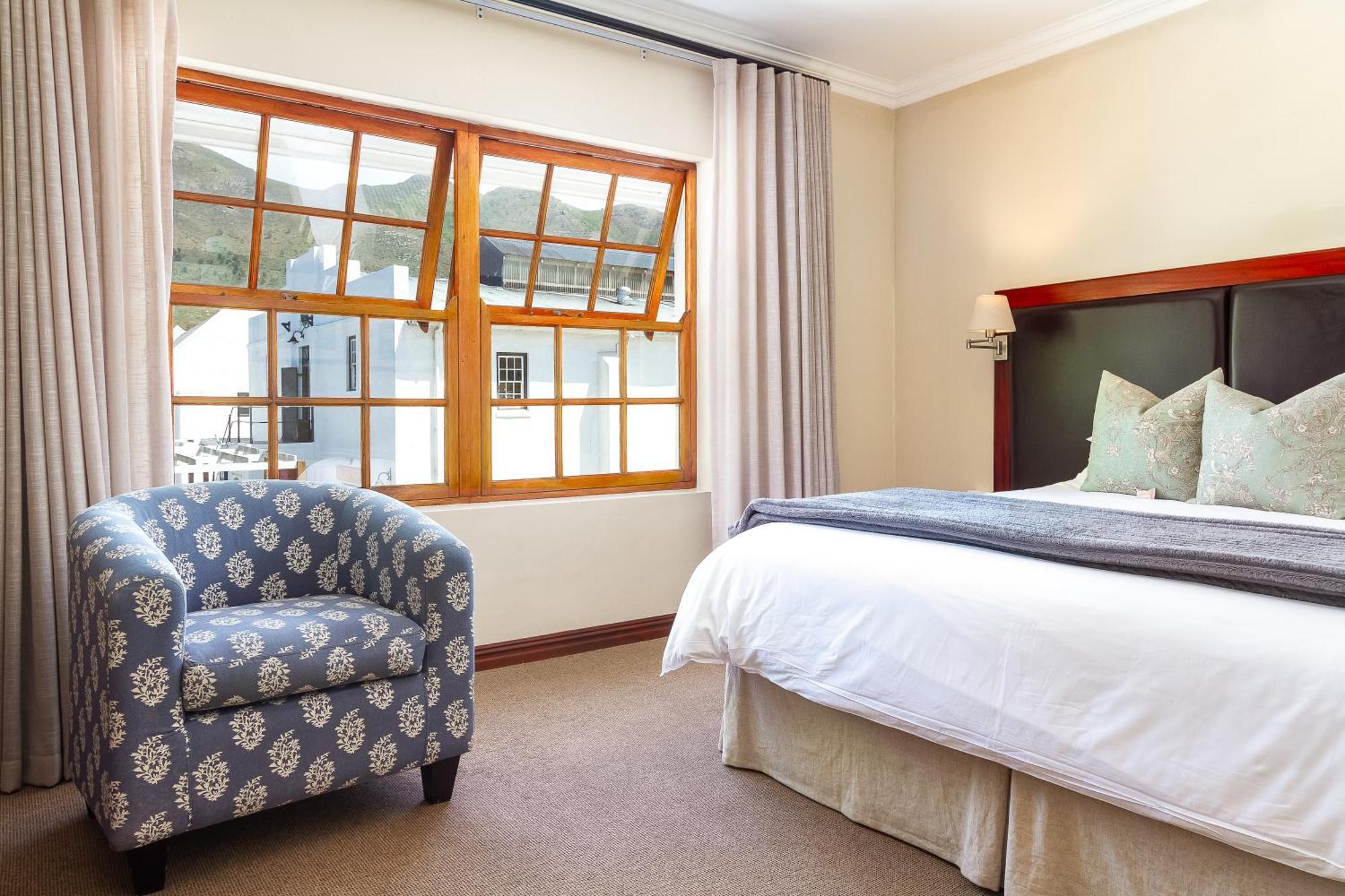 Noordhoek Village Hotel Екстер'єр фото