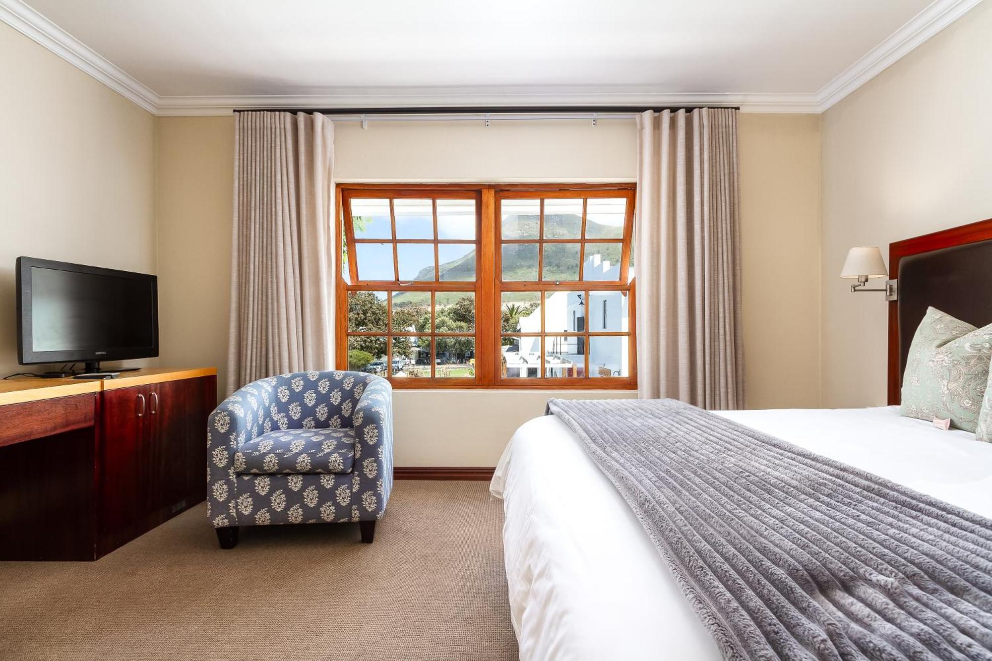 Noordhoek Village Hotel Екстер'єр фото