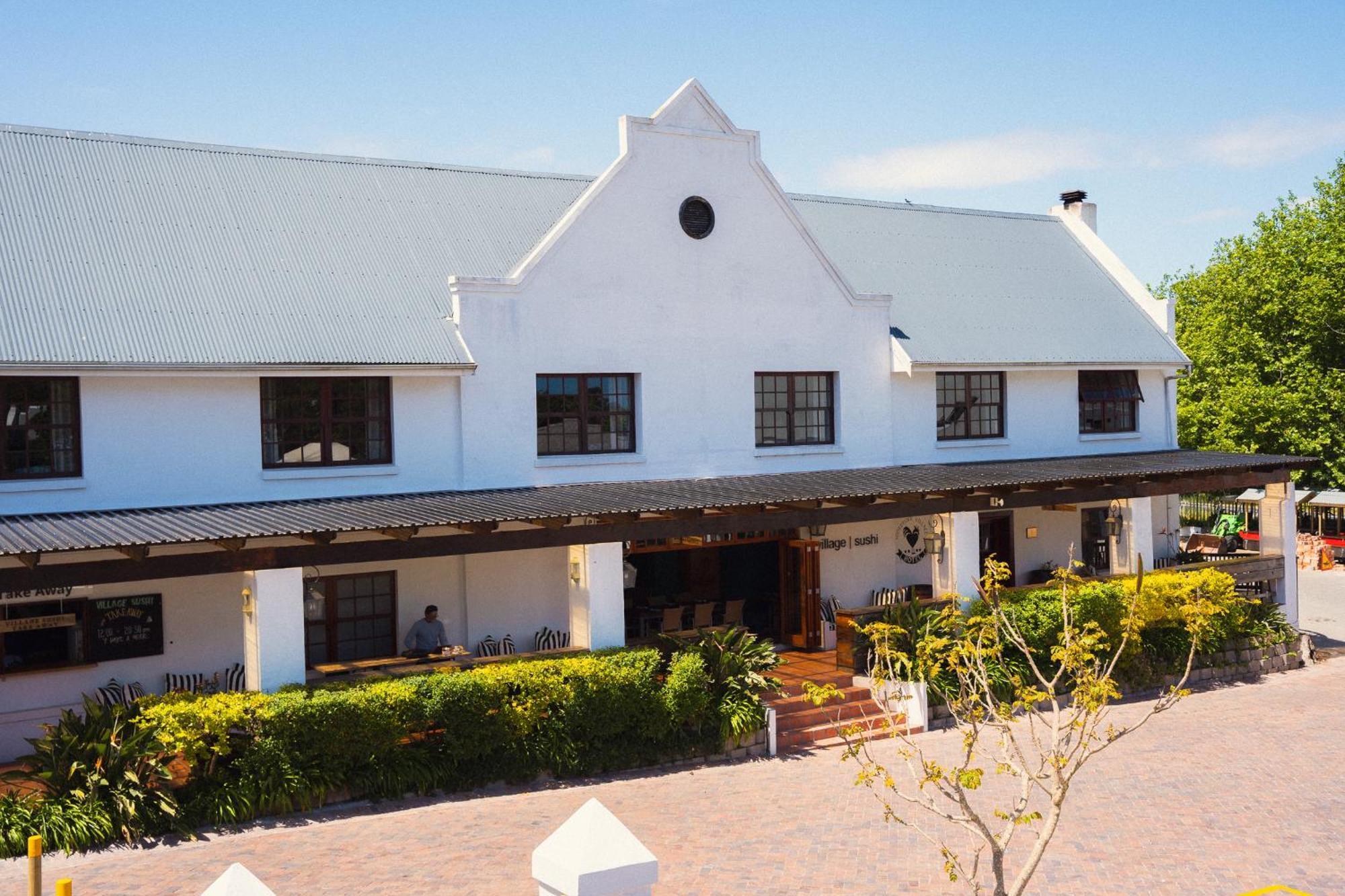 Noordhoek Village Hotel Екстер'єр фото